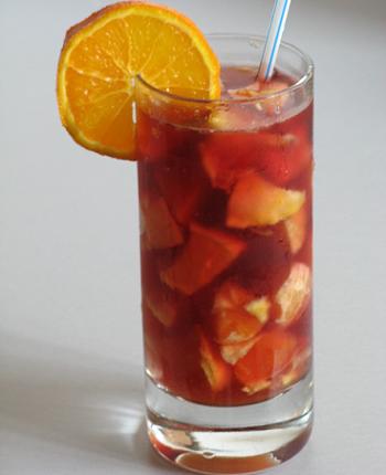 Cocktail Sangria cu Fructe